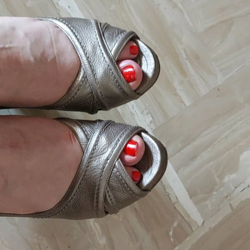 Pura Lopez leather sandals like new, bronze, size 38