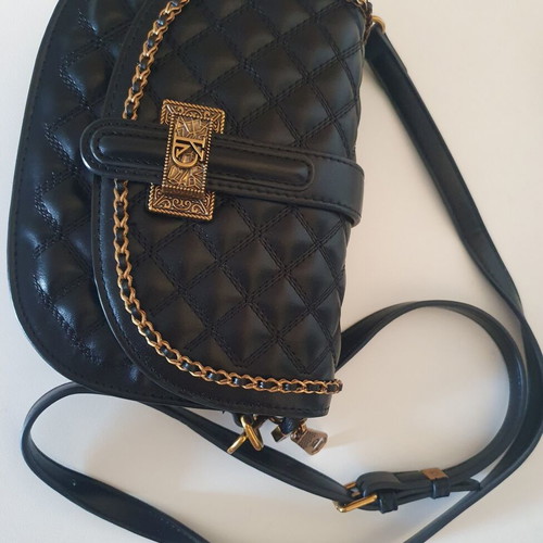 Quilted crossbody bag black with gold details like new