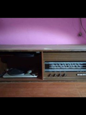 Korting turntable and radio cabinet used