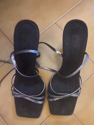 Esiot heeled sandals like new, size 39, black and silver
