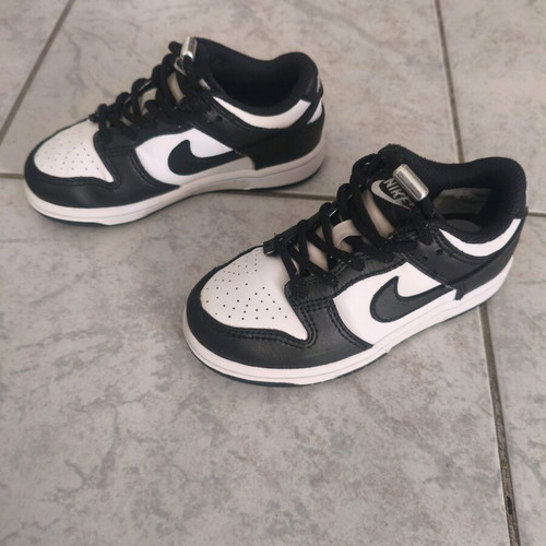 Nike Dunk Low kids shoes like new, size 27.5, black and white