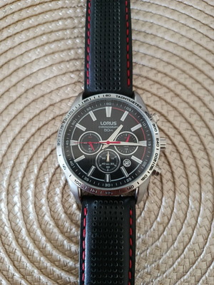 Lorus men's sport chronograph watch like new, black and silver