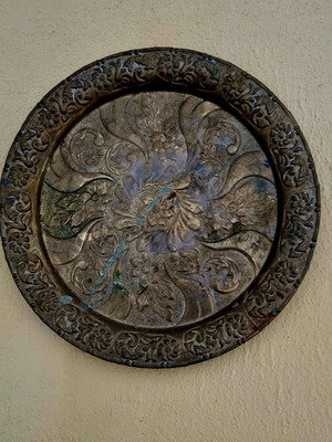 Brass carved plate like new