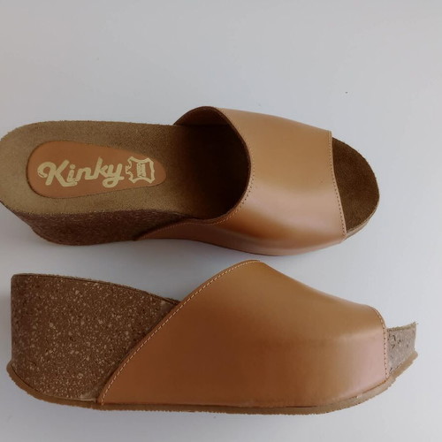 Women's leather platform sandals size 38, like new, cork sole