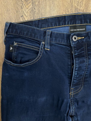 Emporio Armani men's jeans n32 used, navy blue