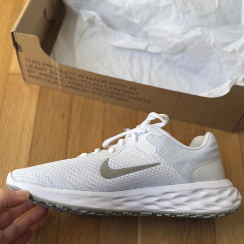Nike Running Revolution athletic shoes new, white size 39