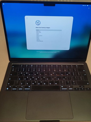 Apple MacBook Air 13.6" M3 like new, 16GB RAM, 256GB SSD, Midnight