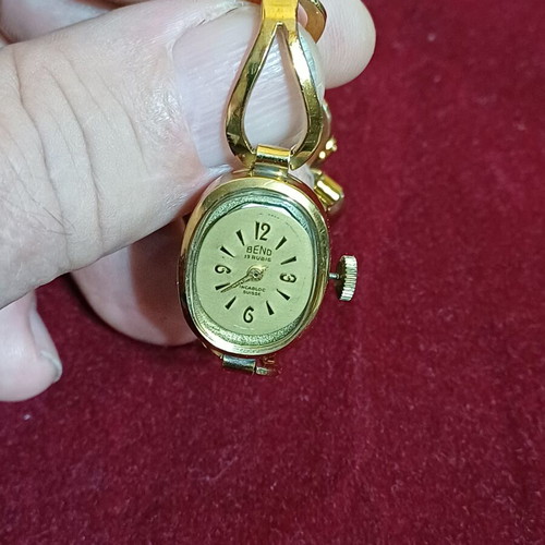 BENO mechanical wristwatch with bracelet, vintage