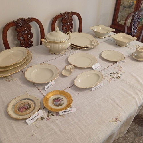 Porcelain Dinnerware Set like new, complete luxury quality