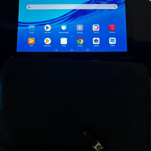 Huawei MediaPad like new with case and box