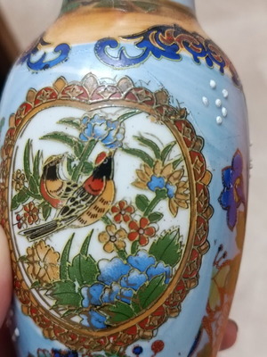 Hand-painted vase like new