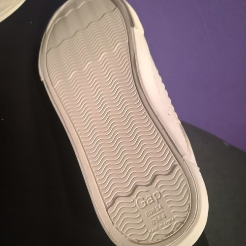 GAP Kids Athletic Shoes like new, size 35-36, white, 23cm