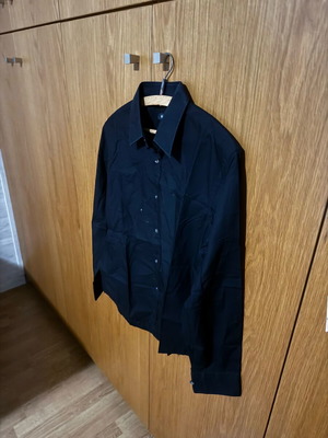 Hugo Boss men’s shirt size M slim fit like new