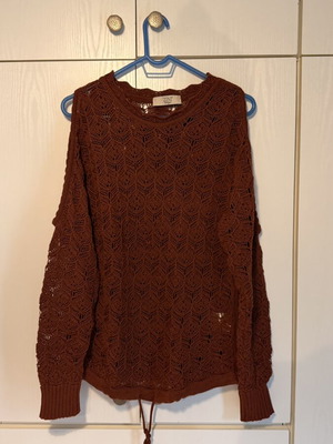 Zini knitted blouse in brick color like new, one size M