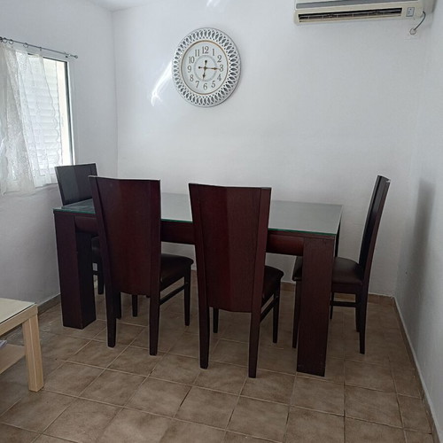 Dining set solid wood like new with 6 chairs and extendable table