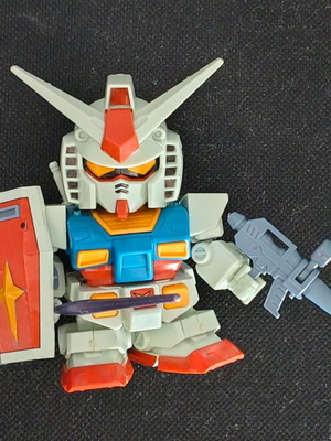Bandai SD RX78 figure