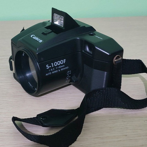 Canon S-1000F camera like new