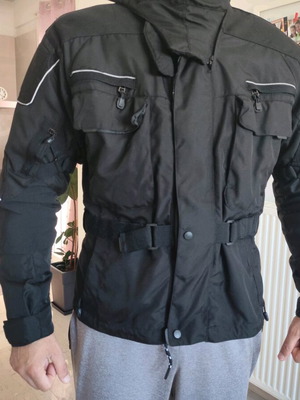 Motorcycle jacket like new, size L, double fastening, elbow, shoulder, back protection, handsfree, many pockets