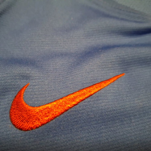 Authentic FC Barcelona 2018/19 training jersey Nike Dri-FIT size M like new