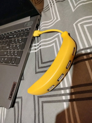 Banana USB Hub καινούριο, χαριτωμένο και πρακτικό gadget με 4 θύρες USB 2.0