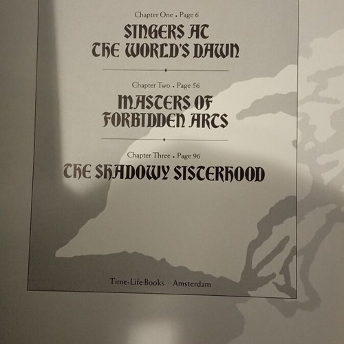 Wizards and Witches book like new, Greek edition