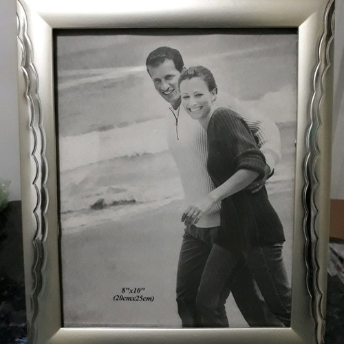 Photo frame 20×25cm new, velvet back and plastic front design