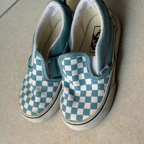 Vans Classic Slip-On kids shoes No 24 like new, turquoise checkerboard pattern