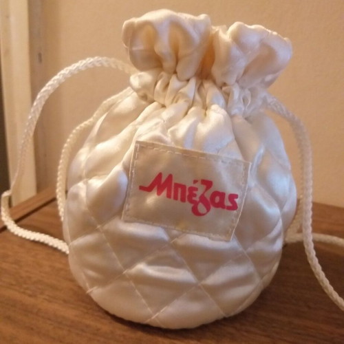 Collectible cosmetic pouch like new by Mpezas