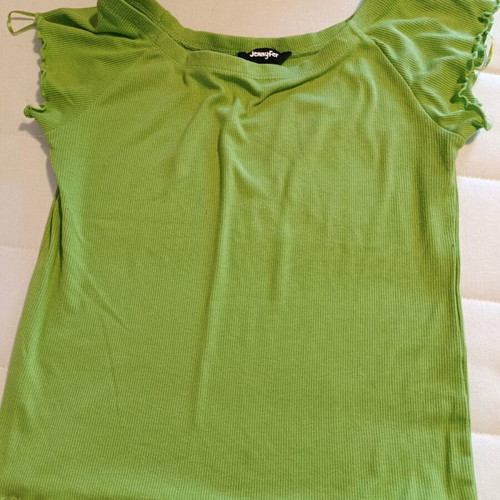 Green Jennyfer t-shirt used with gathered edges size M