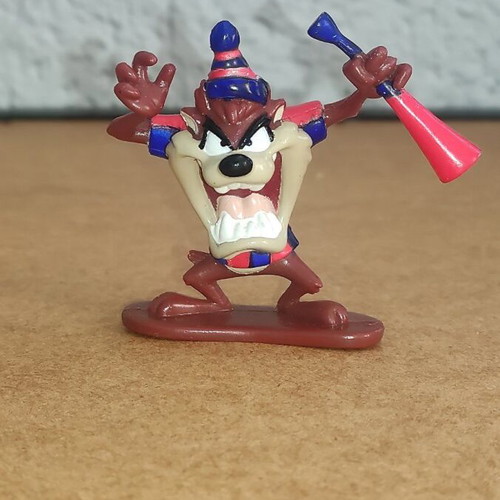 Vintage Taz FC Barcelona figure 1996 by Star Toys Warner Bros