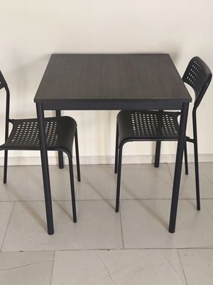 Τραπέζι IKEA Sandsberg με 2 καρέκλες σαν καινούργιο