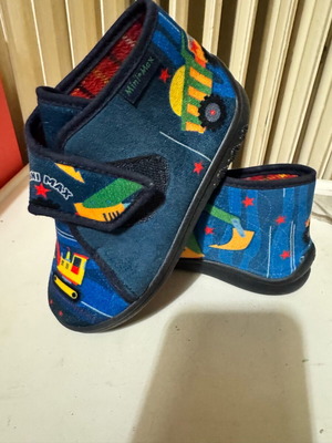 Children's shoes like new, sizes 22 and 29