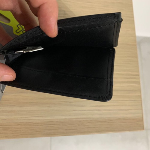 Travelon leather wallet new with RFID protection for cards and cash