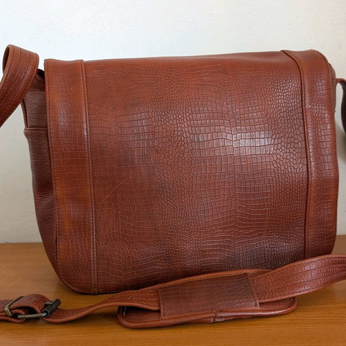 Leather camera bag like new