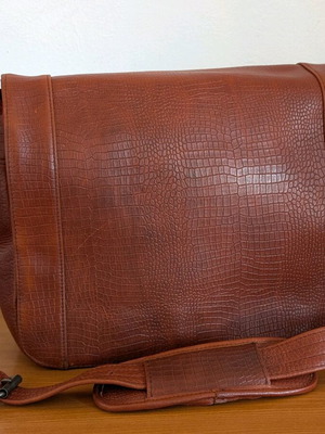 Leather camera bag like new
