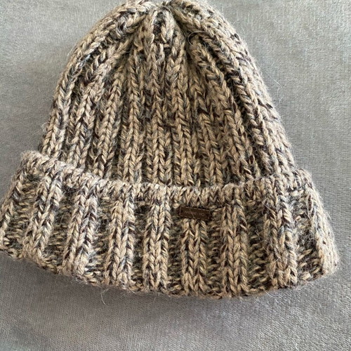 Hamaki-Ho wool knit cap like new, beige