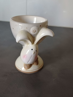 Ceramic bunny egg holder like new, Easter decoration
