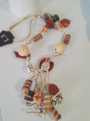 Wooden necklace new in brown and beige shades