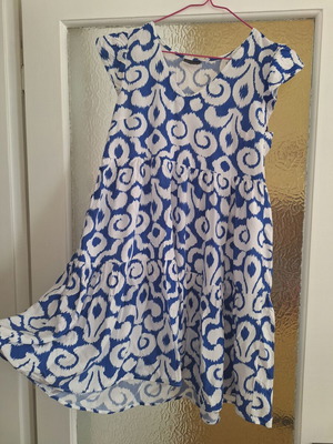 Airy dress like new, size M, white and blue