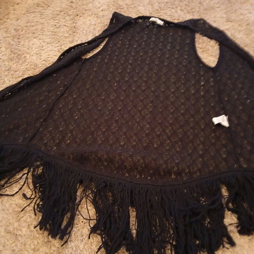 Thin knitted coat with fringes like new, size S, M, black
