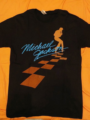 Black T-shirt size M like new