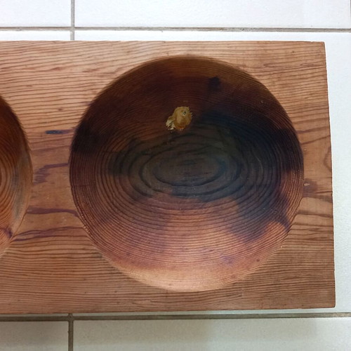 Traditional wooden dough bowl for two round loaves - ideal also for decoration
