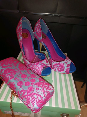Axel pumps like new with gift bag, size 37 fuchsia and sky blue