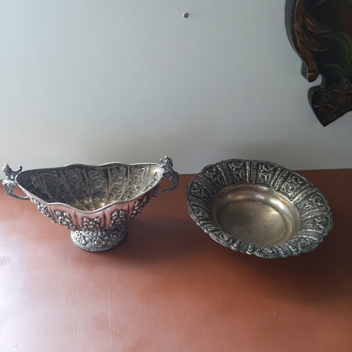 Silver-plated decorative set used with carved details, pack of two