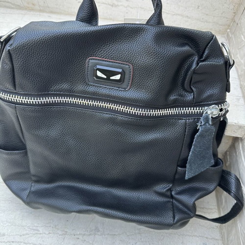 Backpack like new, black color