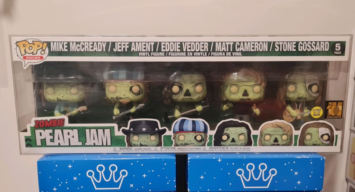 Zombie Pearl shops Jam Glow in the Dark 5 pack Funko Pop