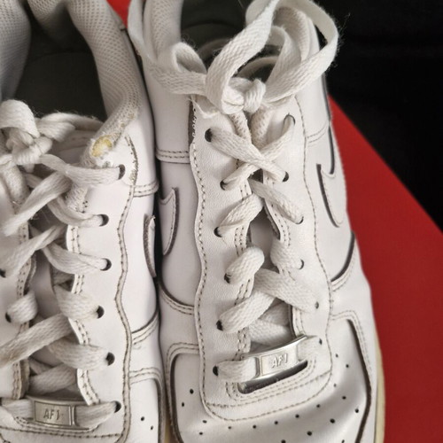 Nike Air athletic shoes used, size 38.5, white