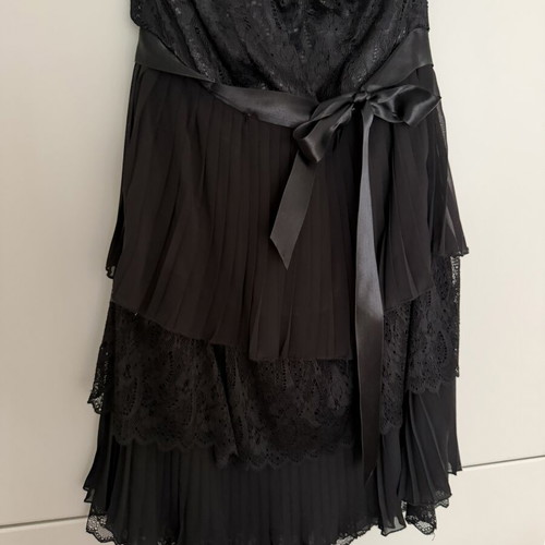 Bershka black dress with ruffles and lace size L like new