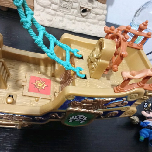 BW Pirate Ship and Island Playset used with figure and accessories
