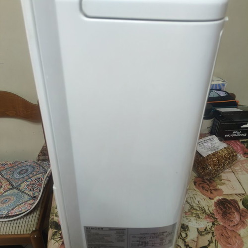 Singer SDHM-20L Dry Up Eco dehumidifier like new with compressor